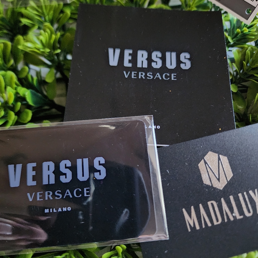 NWT Versace Versus Women's Fire Island Lion Glitter Black Silicone Strap Watch - Picture 7 of 10